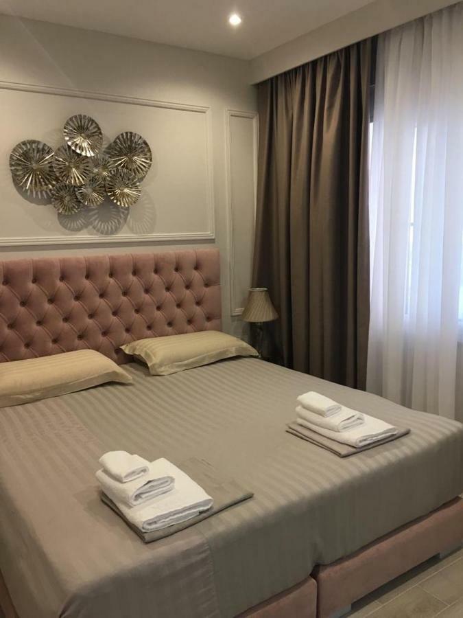 Onira Luxury Rooms Саранде Екстериор снимка